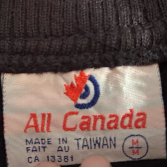 Vintage All Canada Varsity Letterman Jacket Zip Off Sleeves Red Black M - Picture 3 of 5